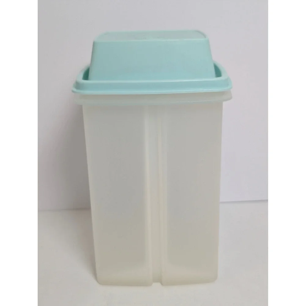Tupperware vintage pickle